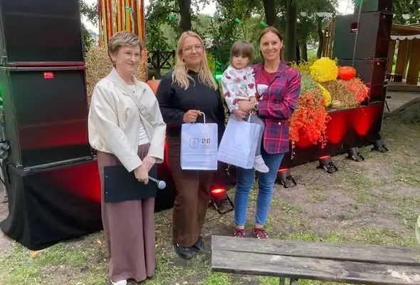 Łabiszyn: wręczono nagrody w konkursie fotograficznym „Złapani z książką”