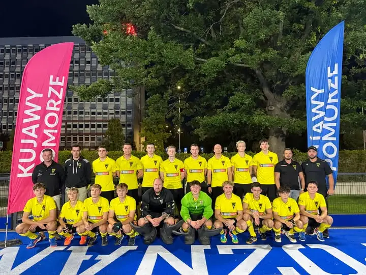 Hokej Superliga: LKS Gąsawa przegrywa z mistrzem Polski, ale pokazuje charakter
