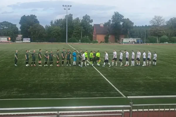 Dębowe Derby dla Barcina. Trzy gole i byli zawodnicy Noteci na boisku