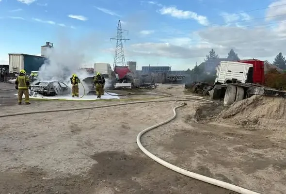 Ćwiczenia strażackie w Barcinie: pożar, zadymienie i wypadki w jednym scenariuszu