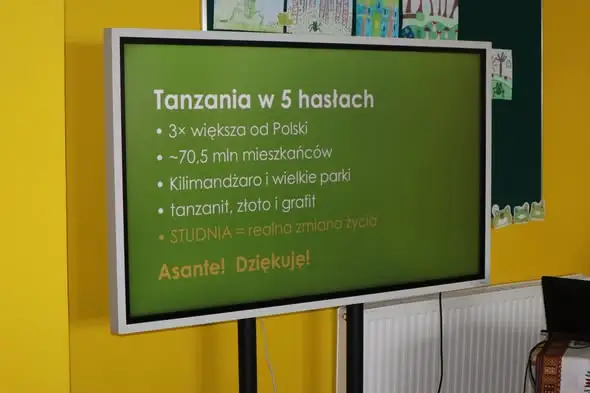 Siostra Milena Pociask opowiedziała uczniom o życiu i pracy misyjnej w Tanzanii