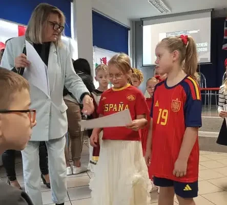 Europejski Dzień Języków w szkole podstawowej – klasy 1–3 świętowały pod hasłem „Języki nas łączą”