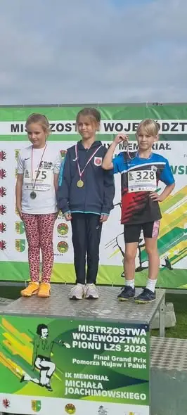 Lekkoatleci z Barcina zakończyli sezon na stadionie w Białych Błotach