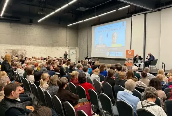 Prof. Jerzy Bralczyk i Michał Ogórek o języku w epoce przemian – relacja ze Żnina