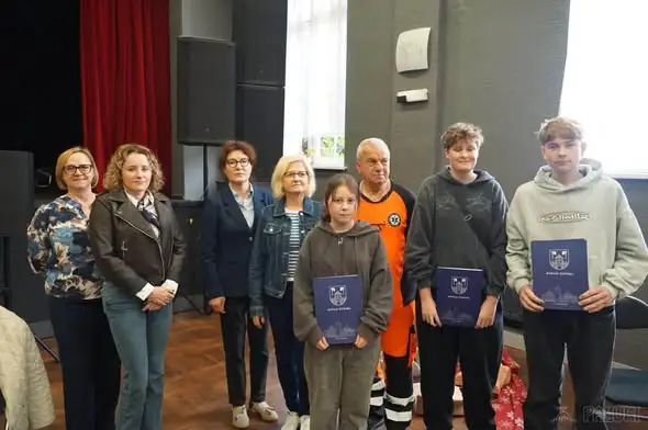 Uczniowie z Labiszyna najlepsi w powiatowym konkursie pierwszej pomocy „Uratuj życie”