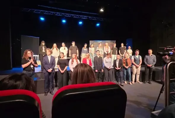 „Sekret 2.0” w Barcinie: młodzież uczyła dorosłych o hejcie i empatii