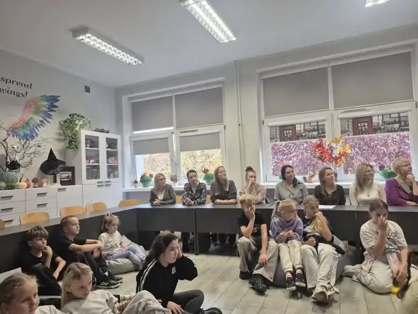 Lekcja angielskiego w Barcinie: empatia i współpraca w praktyce